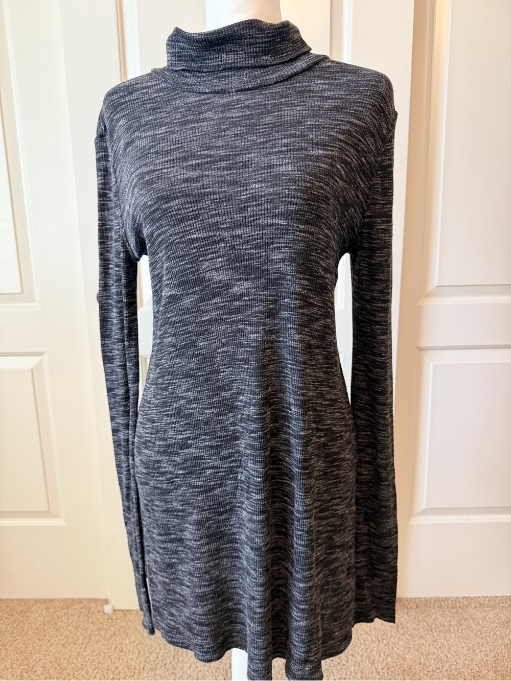 We the Free Women's Charcoal Heather Long Sleeve Tunic